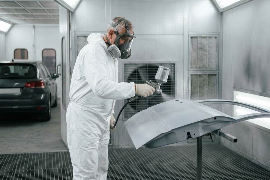 Travaux de peinture automobile — Carrossier
