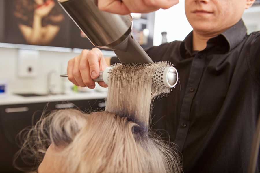 Brushing et mise en forme — Coiffeur