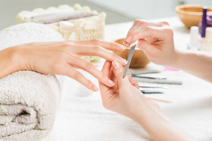 Soins des ongles naturels — Manucure