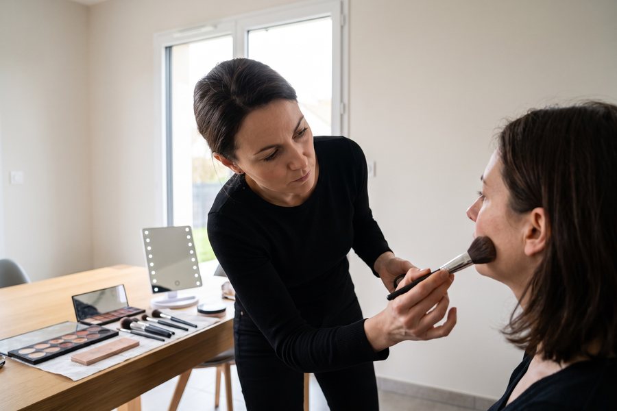 Maquillage peaux sensibles — Maquilleuse professionnelle