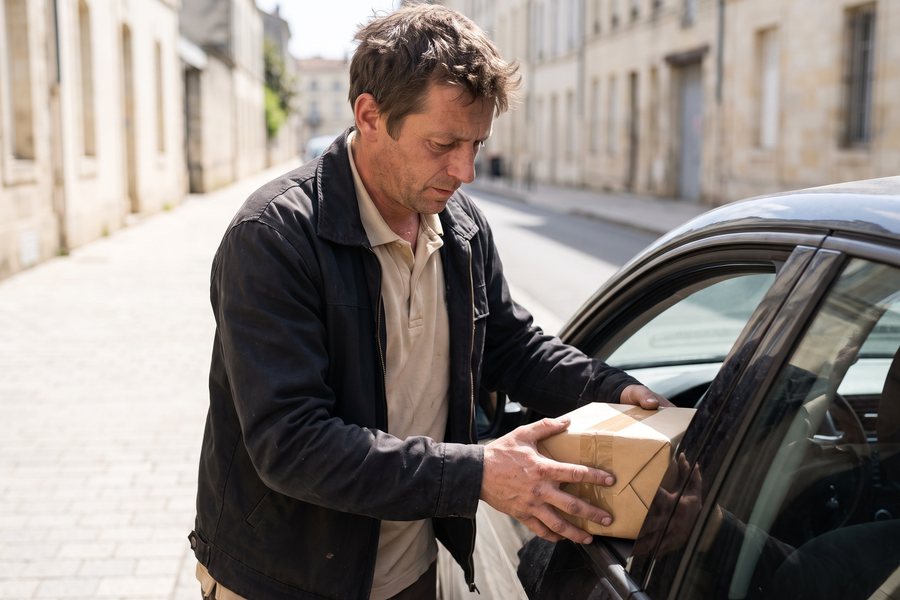 Transport de colis urgents — Taxi